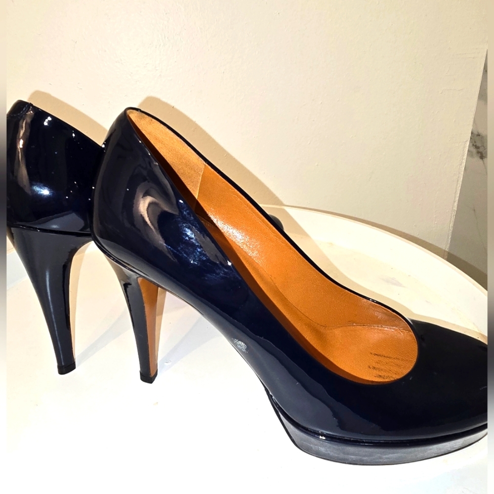 Dark blue Gucci Pumps